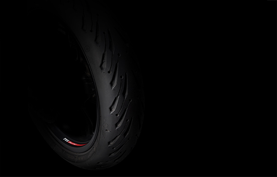 tvs phoenix back tyre price